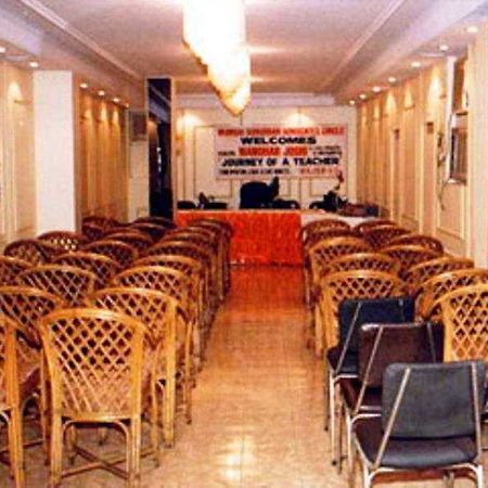 Hotel Singhs International Bombay Extérieur photo